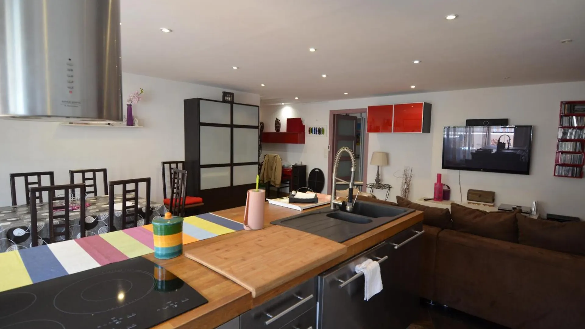 Appartement 6 personnes avec Terrasse et Jacuzzi plein cœur centre-ville quartier du Port de Nice