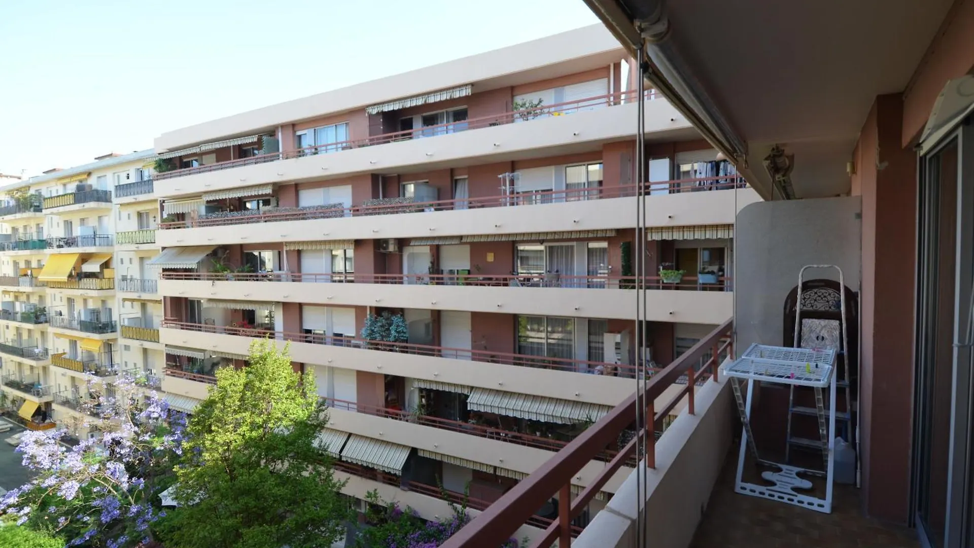 Appartement 6 personnes avec Terrasse et Jacuzzi plein cœur centre-ville quartier du Port de Nice