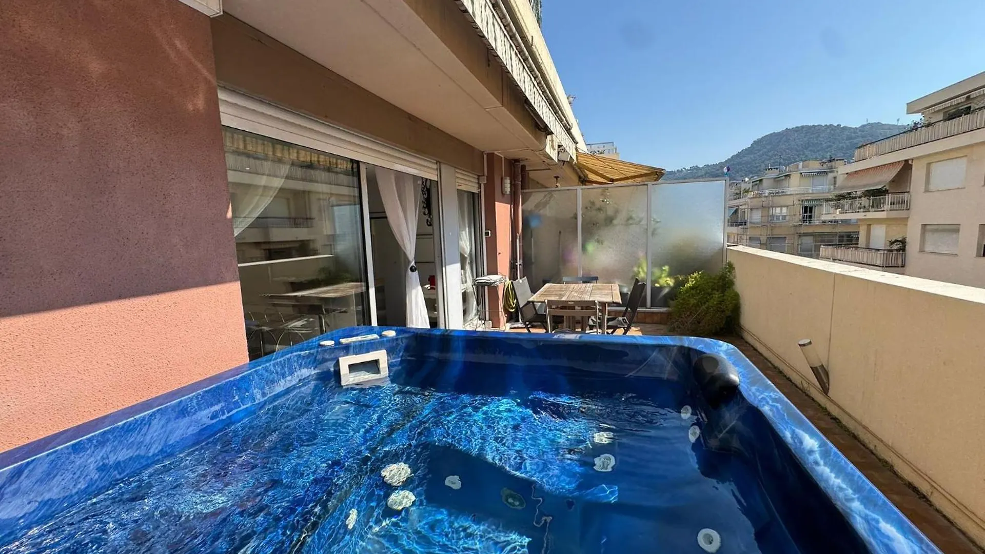 Siena - Appartement 6 Personnes Avec Terrasse Et Jacuzzi Plein Coeur Centre-Ville Quartier Du Port De Nice France